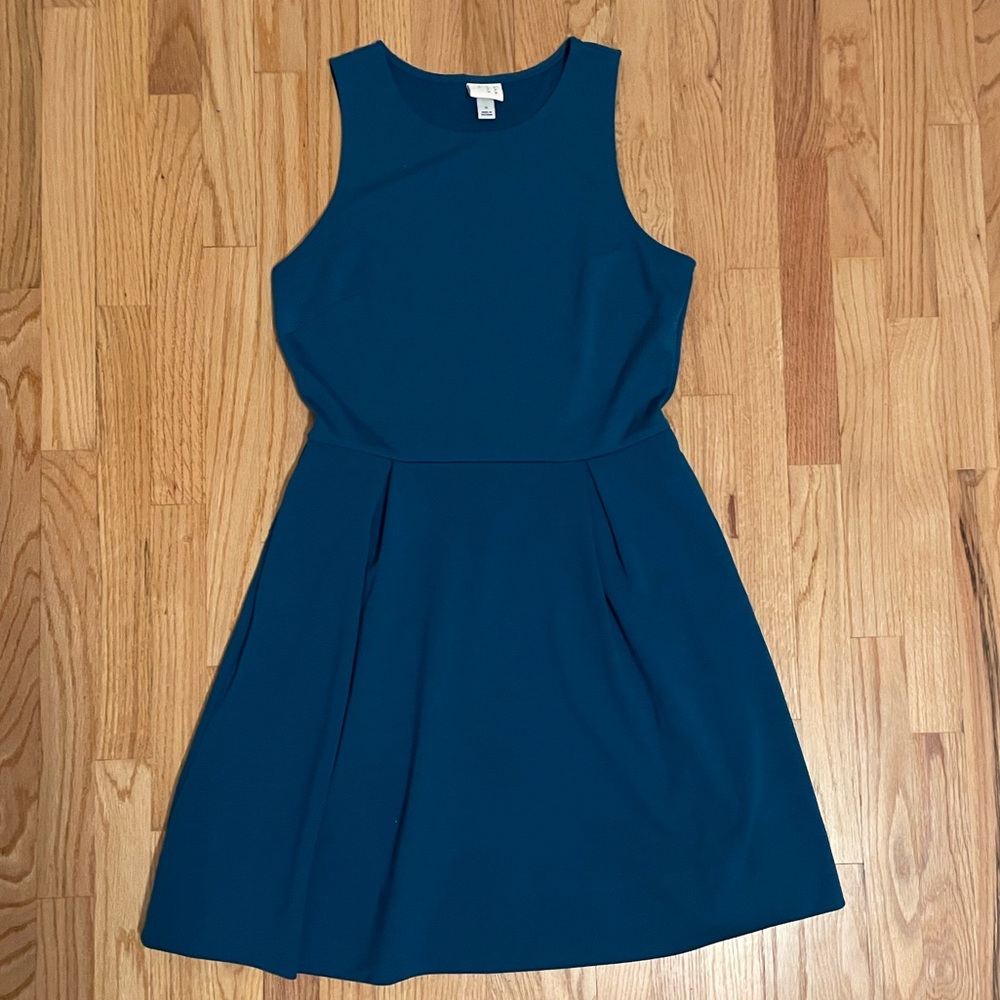 A New Day Woman’s Pleated Dress Size Small